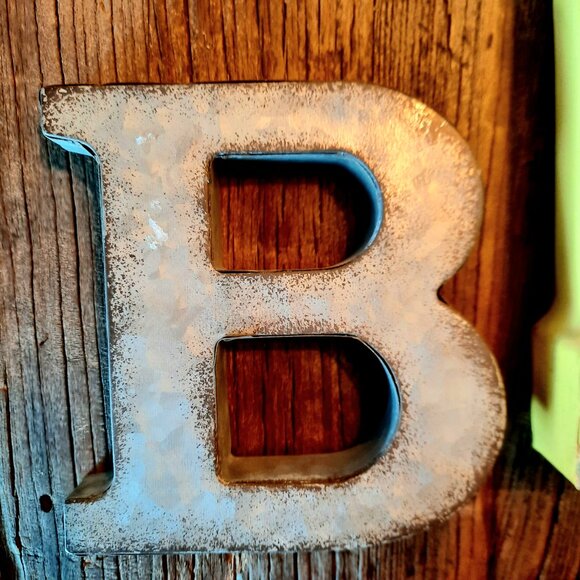 Set of Random BEACH Letters, Graphic Signage - Picture 2 of 7